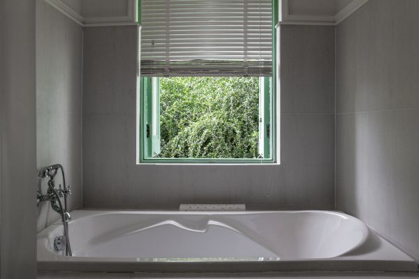 Fiberglass Tub Installation in Cleveland